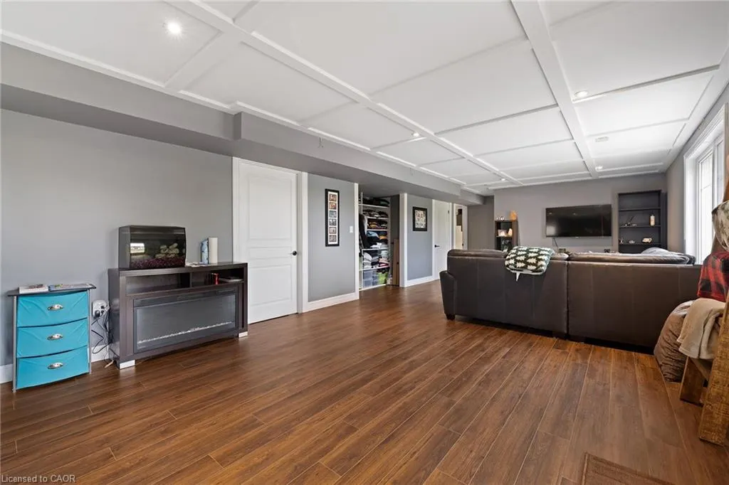 17 Manorwood Drive