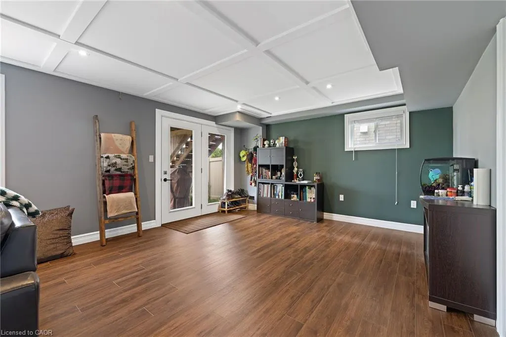 17 Manorwood Drive