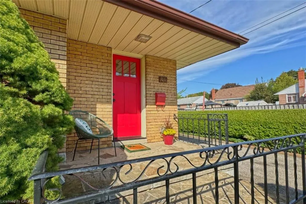 44 Mcdonald Avenue