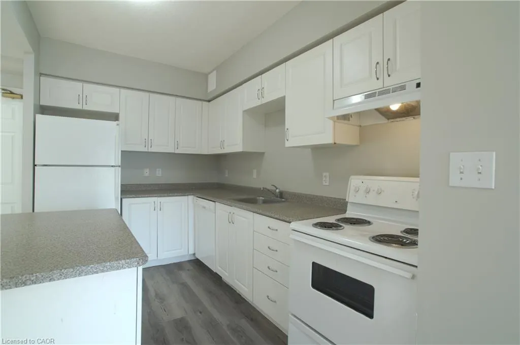 736 Old Albert Street, #204