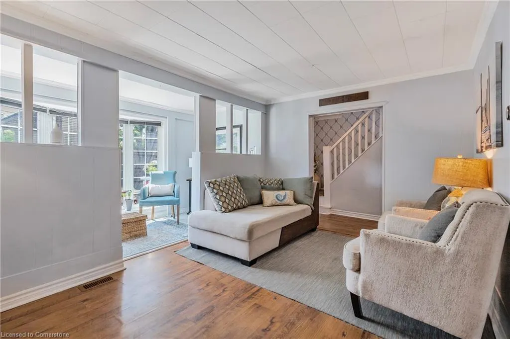1 Mareve Avenue