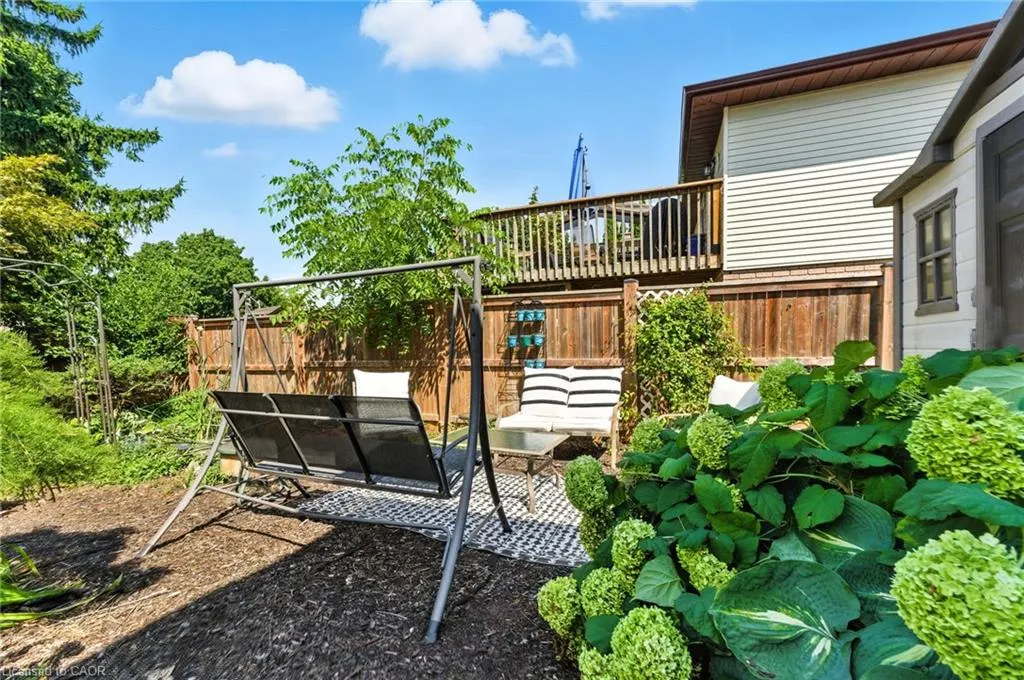 11 Hubert Court