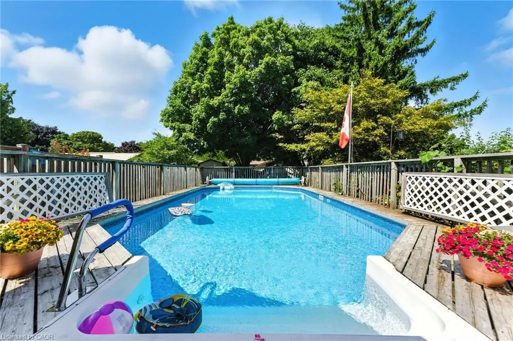 11 Hubert Court