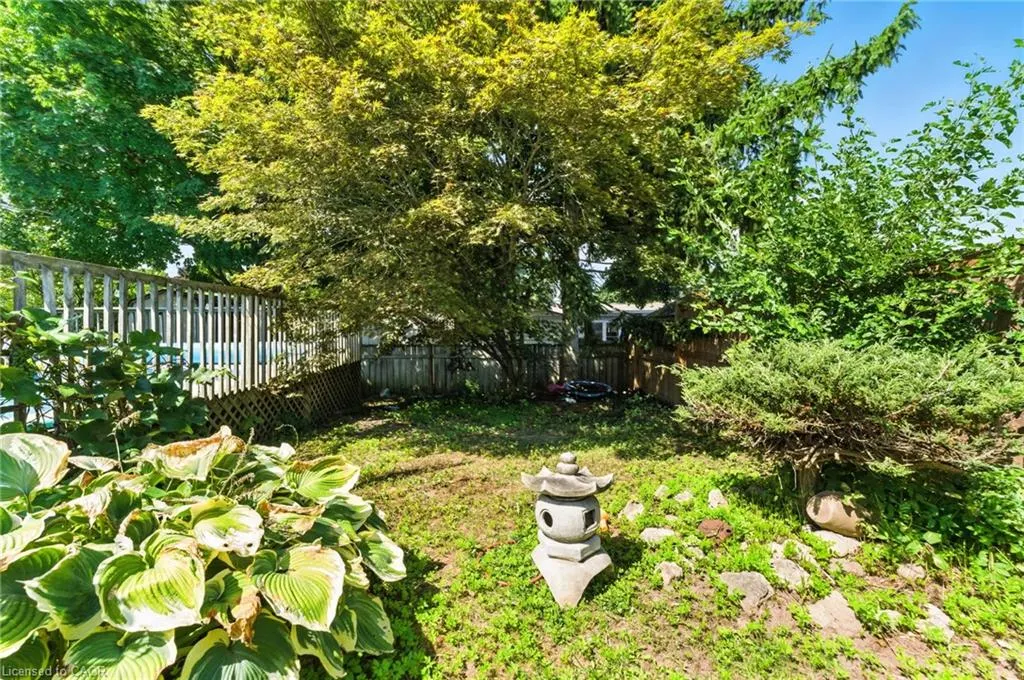 11 Hubert Court