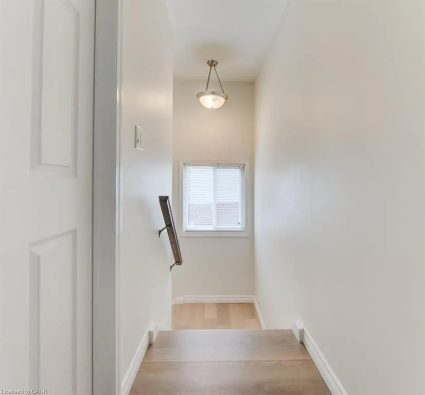 220 Lemon Grass Crescent