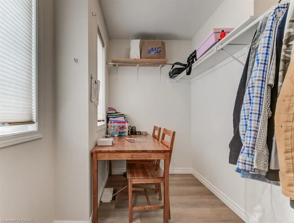 220 Lemon Grass Crescent