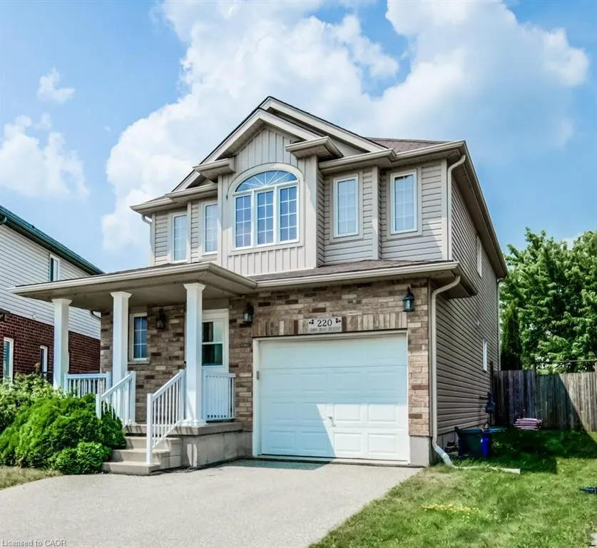 220 Lemon Grass Crescent