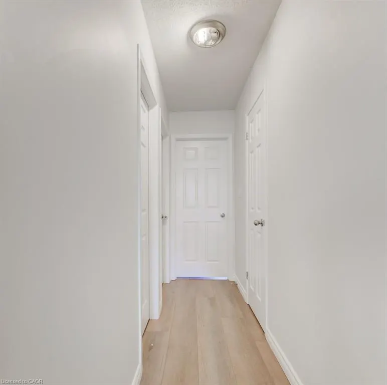 220 Lemon Grass Crescent