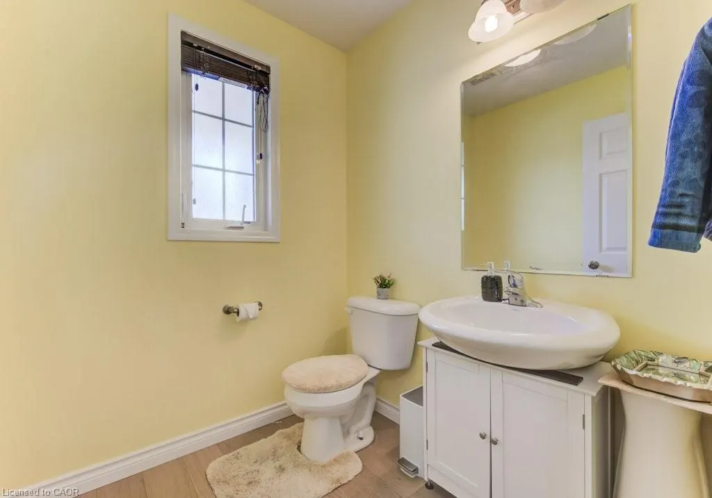220 Lemon Grass Crescent