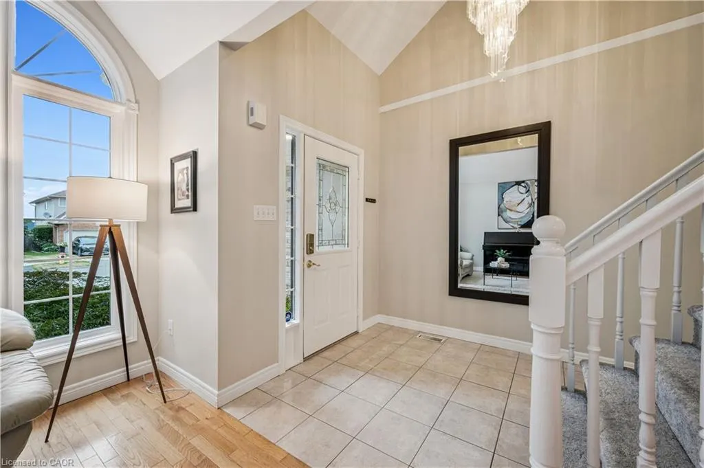 533 Rush Meadow Crescent