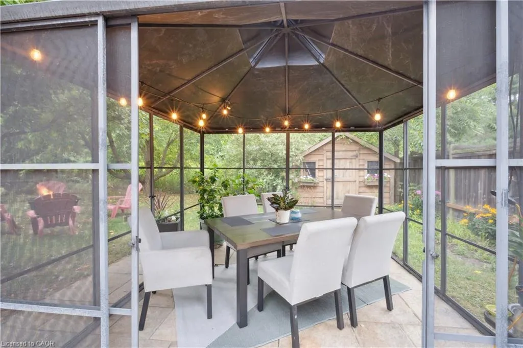 533 Rush Meadow Crescent