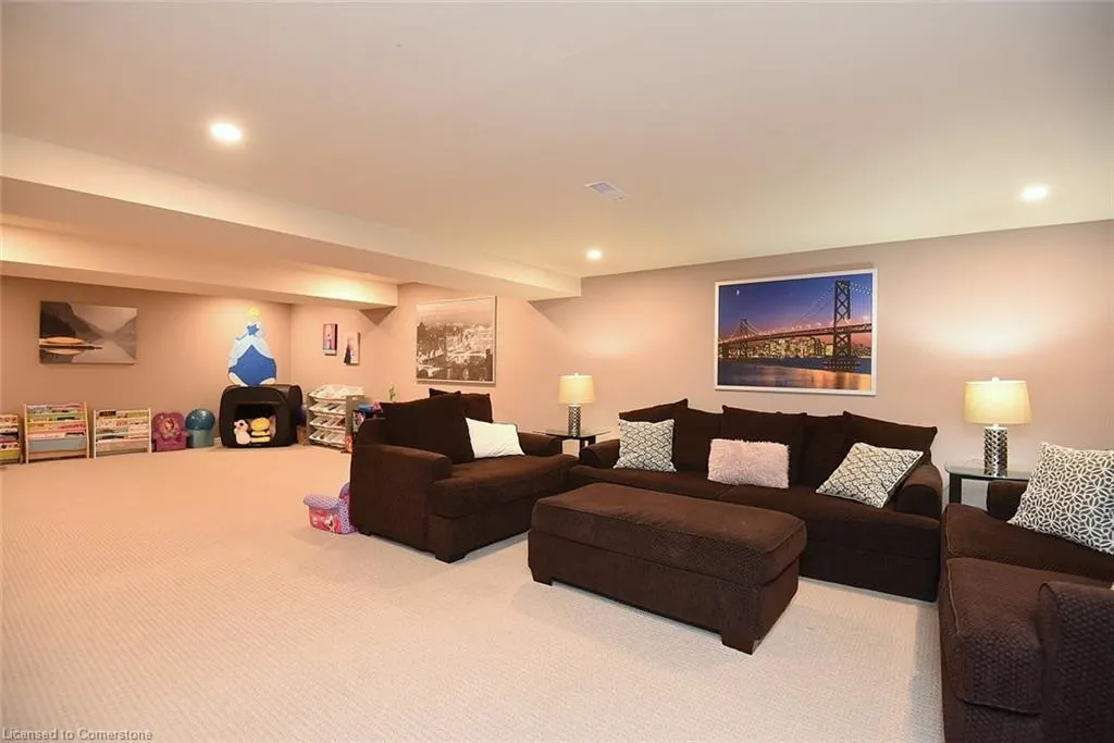 210 Claudette Gate