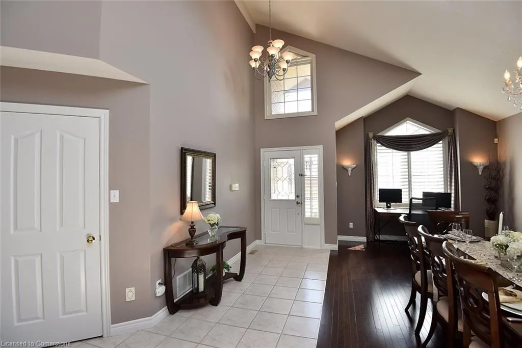 210 Claudette Gate