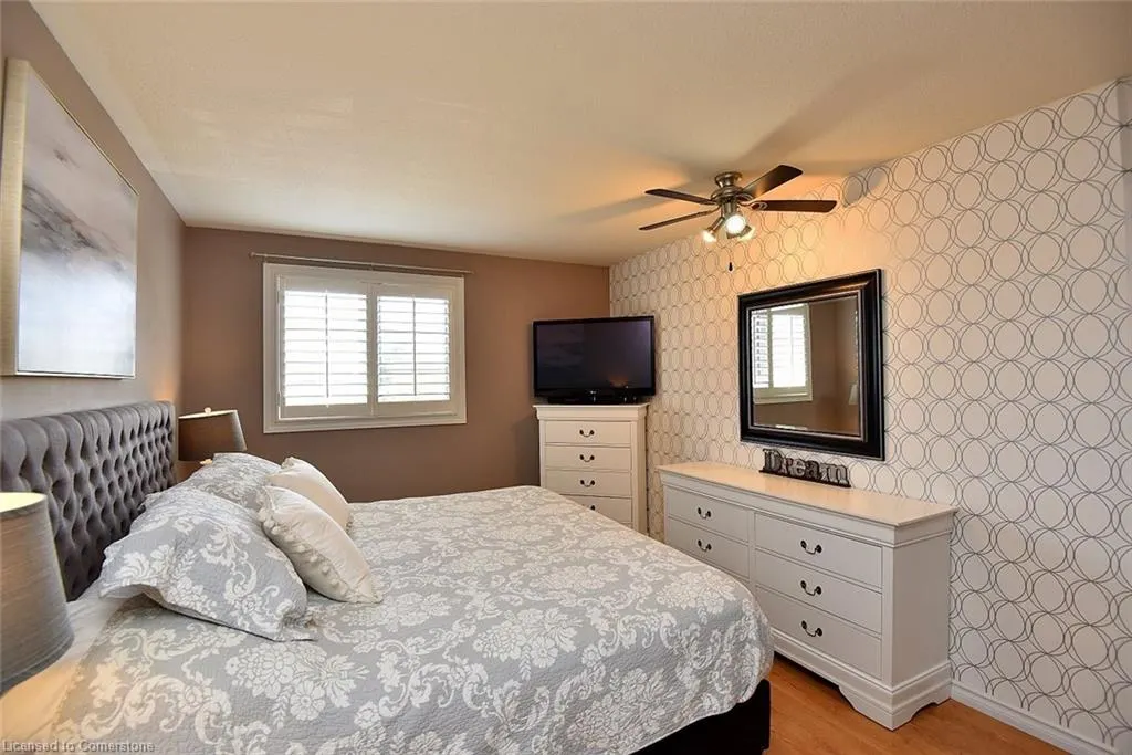 210 Claudette Gate