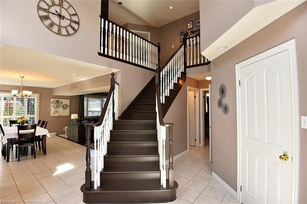 210 Claudette Gate