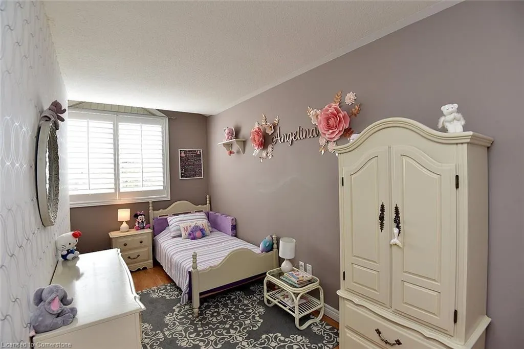 210 Claudette Gate