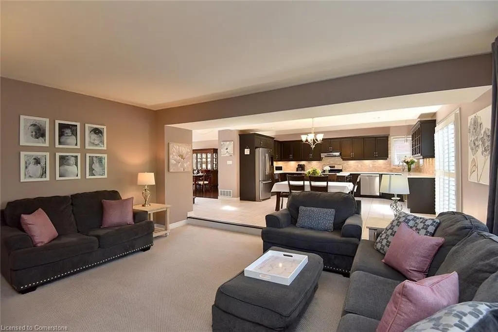 210 Claudette Gate