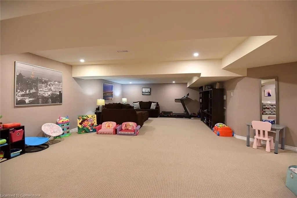 210 Claudette Gate