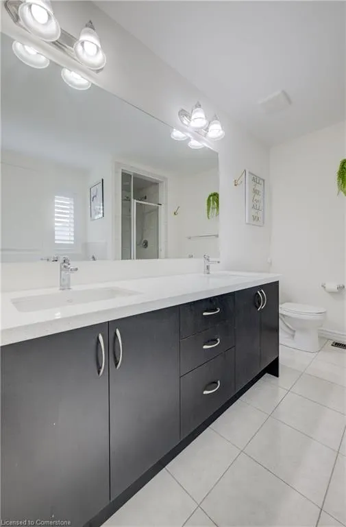 8 Whitton Drive