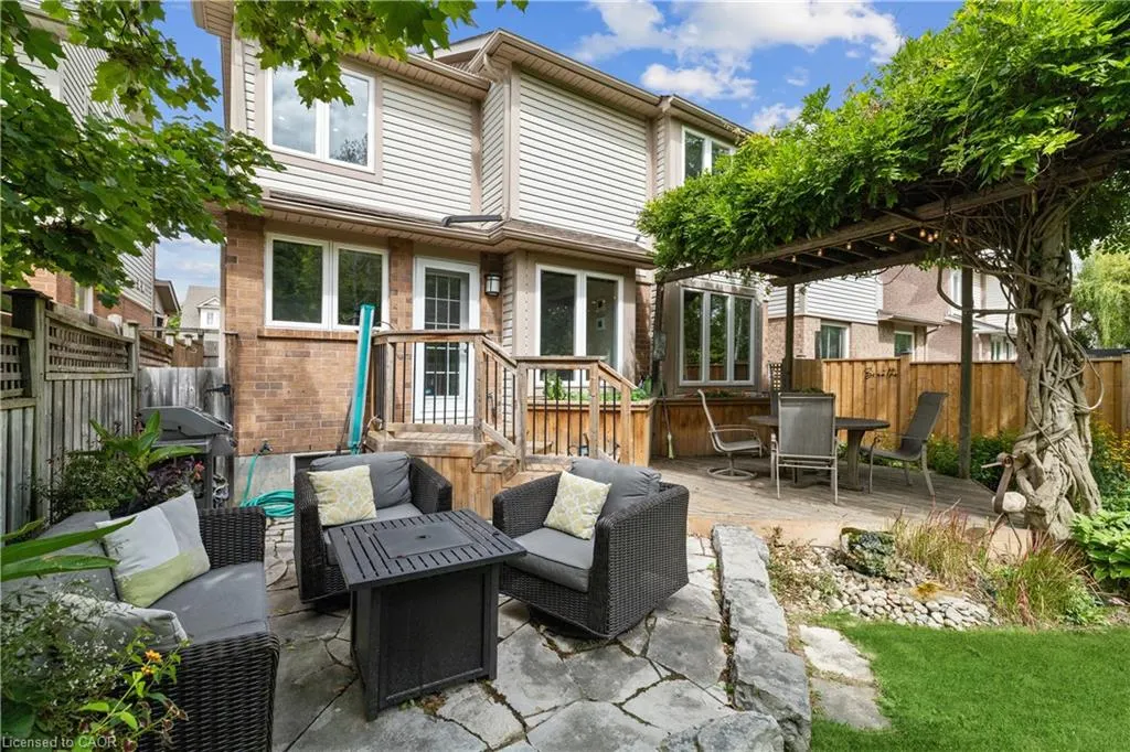 5186 Ravine Crescent