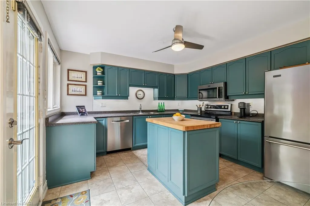 5186 Ravine Crescent