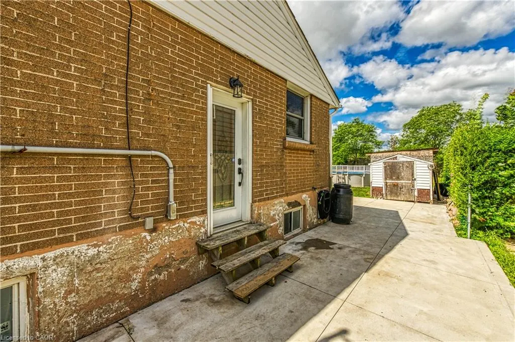 446 East 36th Street