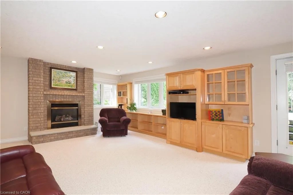 212 The Lions Gate