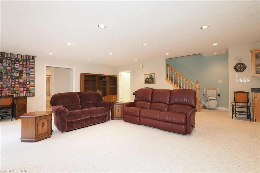 212 The Lions Gate