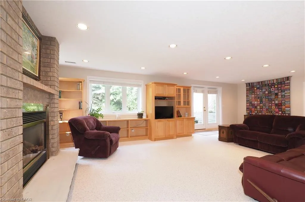 212 The Lions Gate