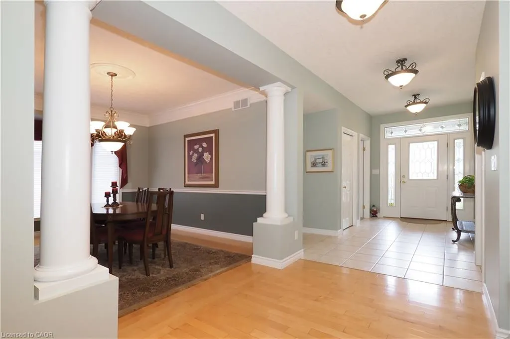 212 The Lions Gate
