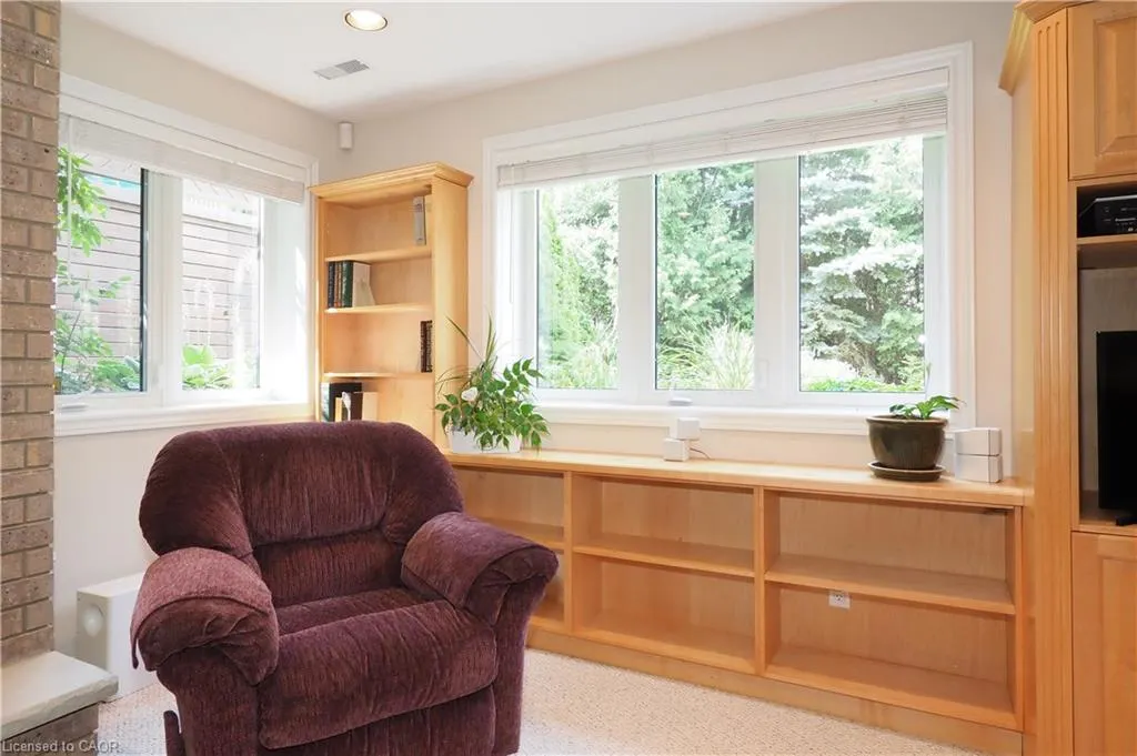 212 The Lions Gate