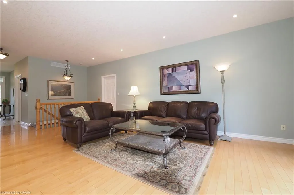 212 The Lions Gate