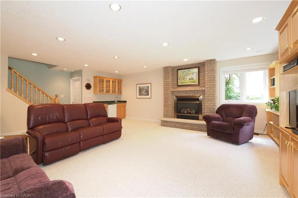 212 The Lions Gate