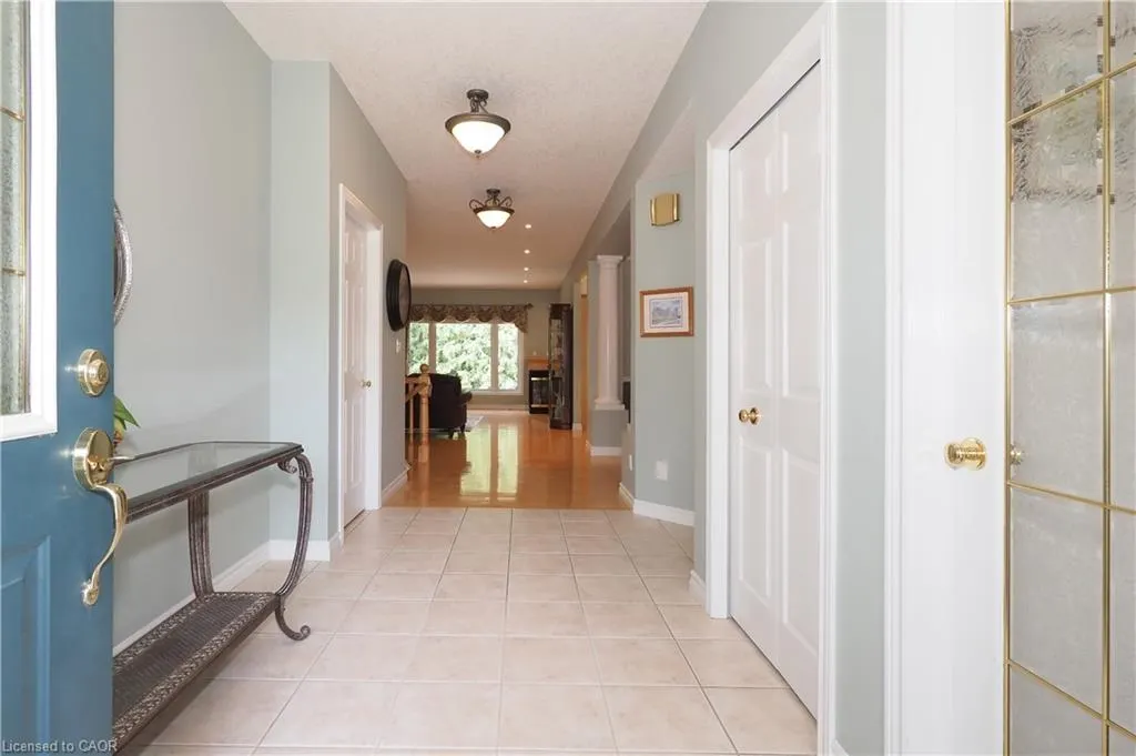 212 The Lions Gate