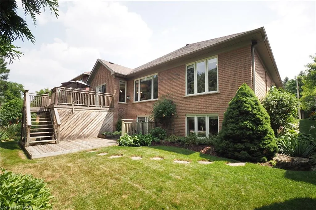 212 The Lions Gate