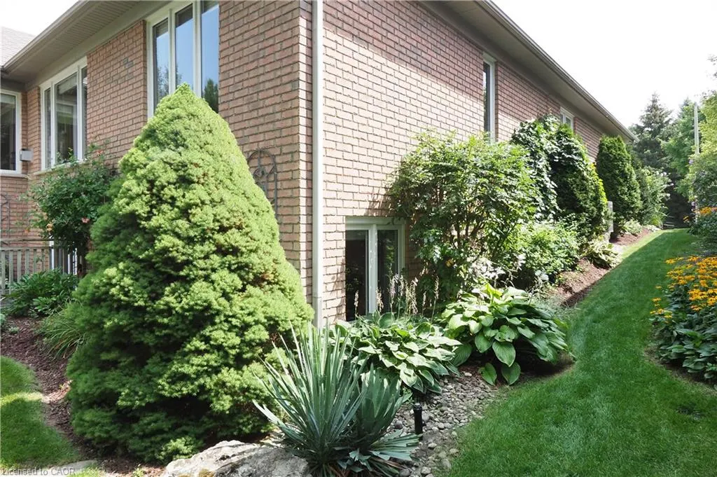 212 The Lions Gate