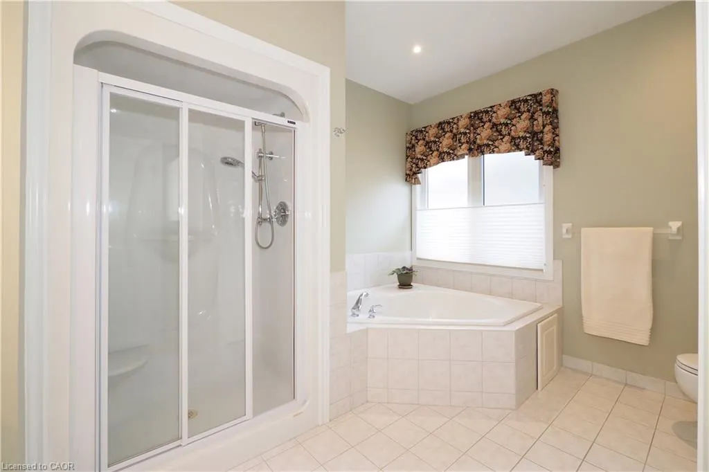 212 The Lions Gate