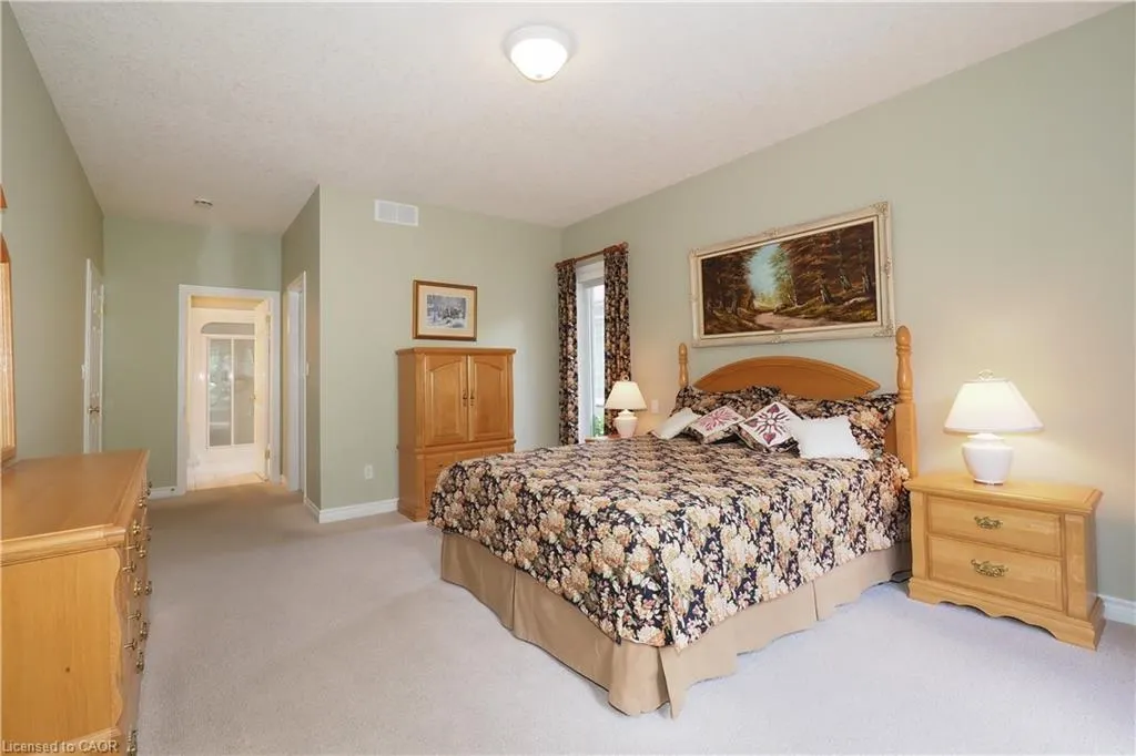 212 The Lions Gate