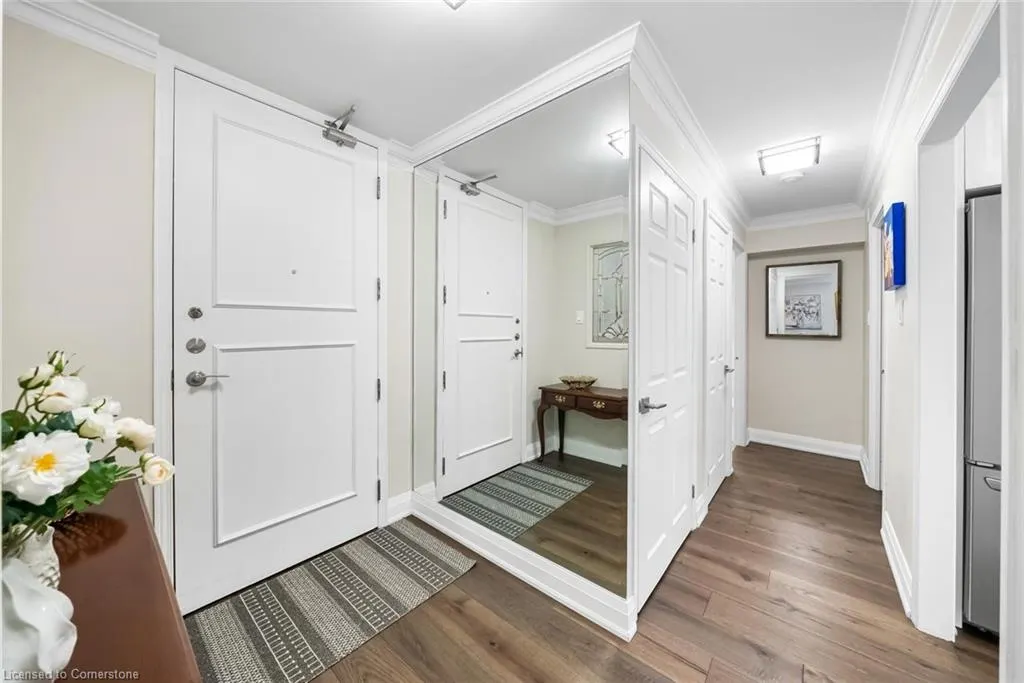 2210 Lakeshore Road, #104