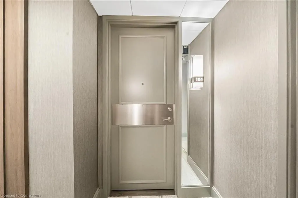2210 Lakeshore Road, #104