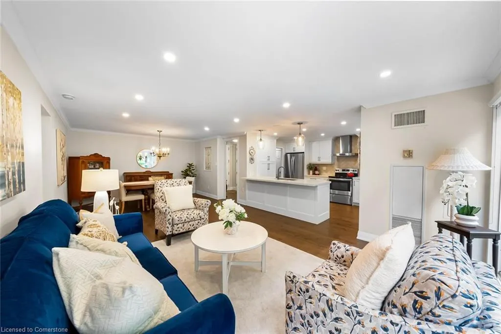2210 Lakeshore Road, #104