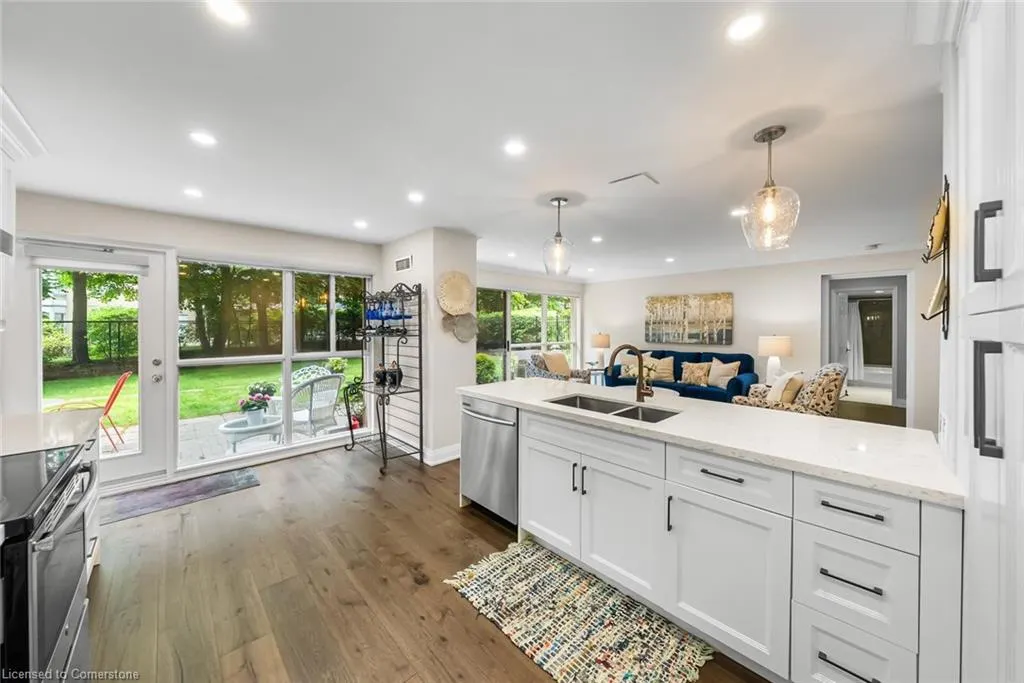 2210 Lakeshore Road, #104
