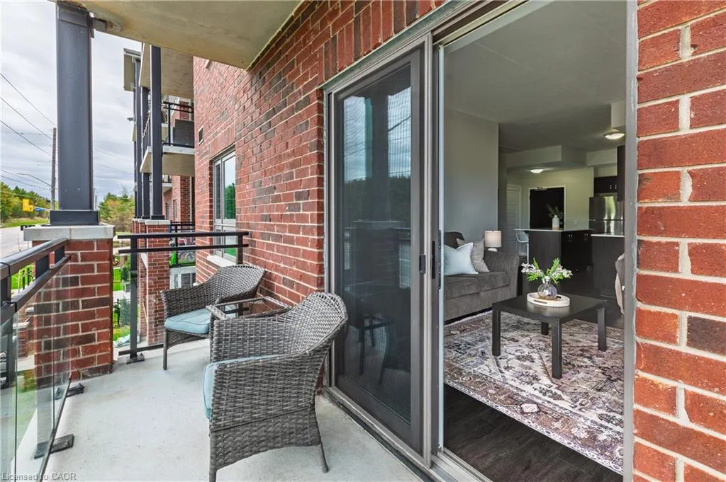 35 Kingsbury Square, #202