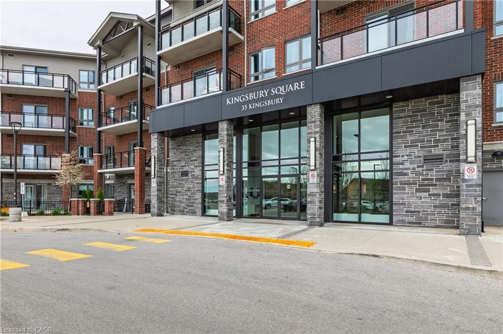 35 Kingsbury Square, #202