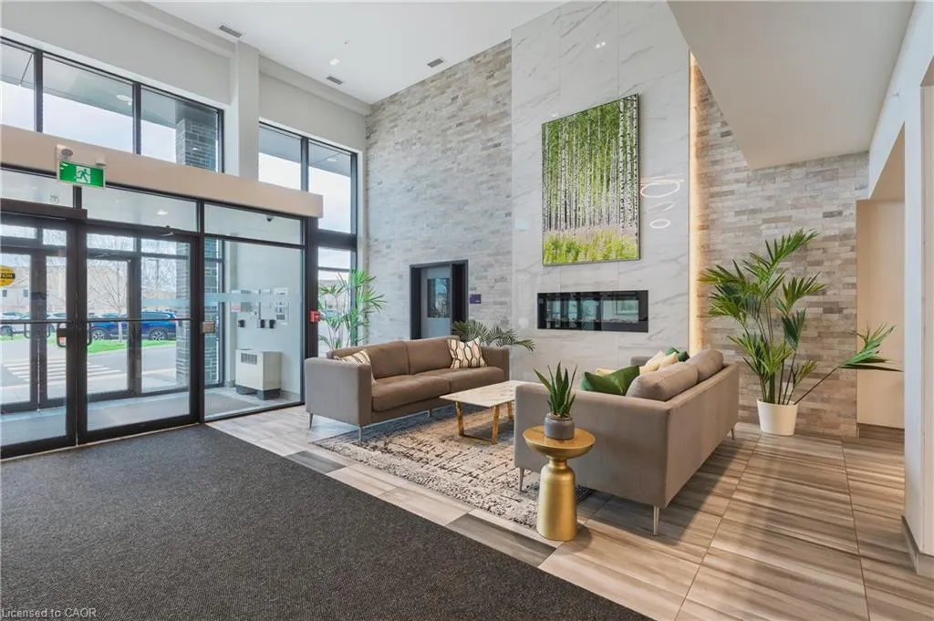 35 Kingsbury Square, #202