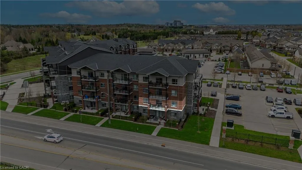 35 Kingsbury Square, #202