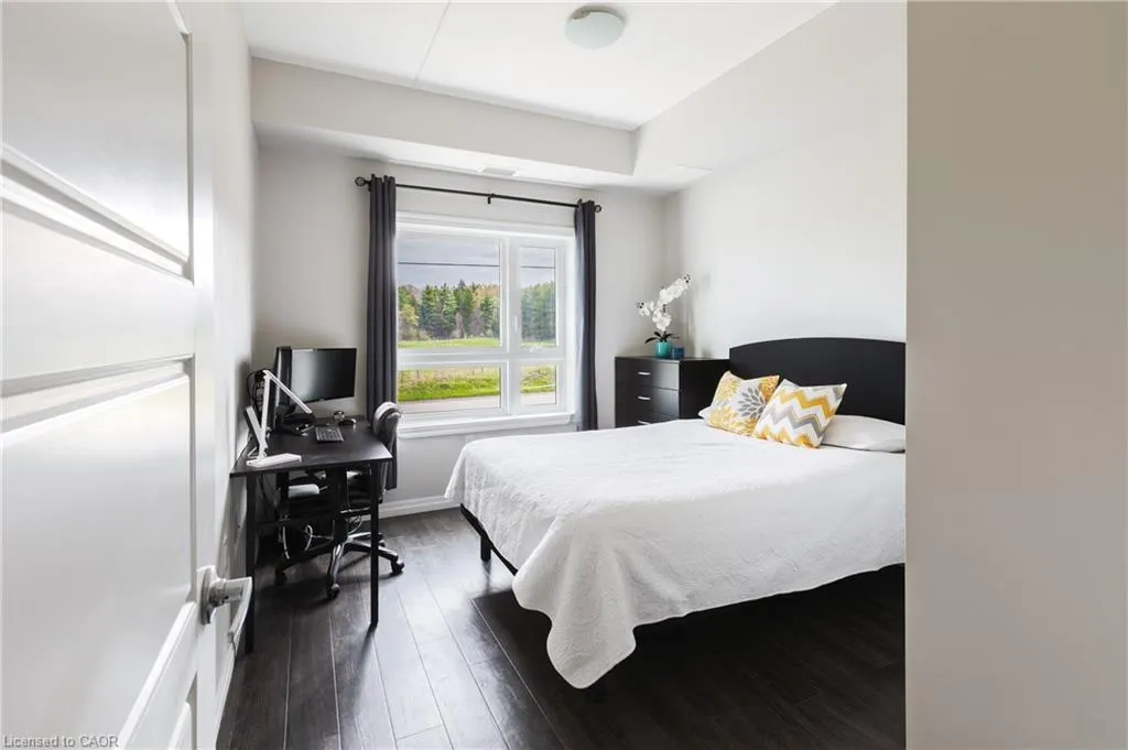 35 Kingsbury Square, #202
