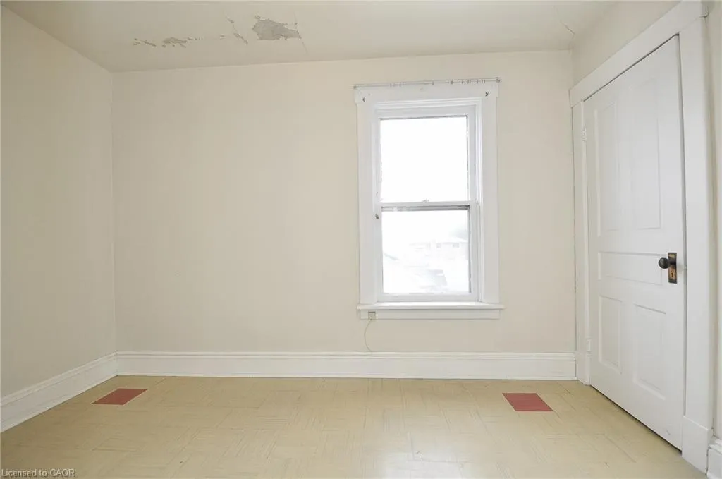83 Shade Street
