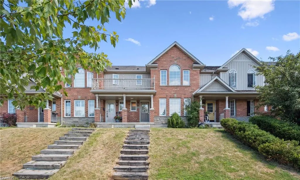 543 Victoria Road N