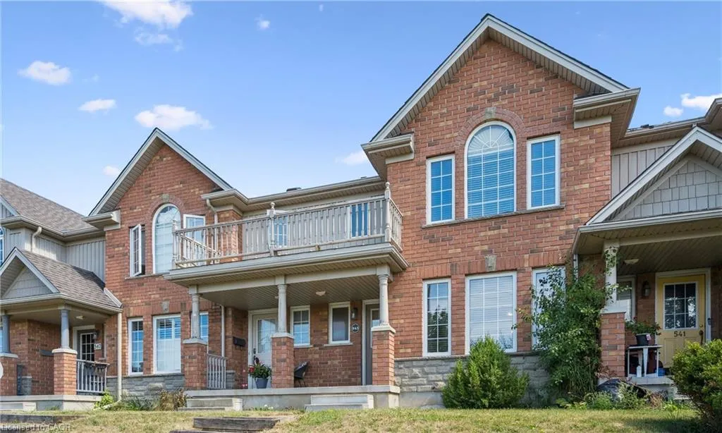 543 Victoria Road N